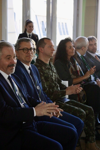 0d0c75ed-efc3-414c-8912-95979ec53ec0